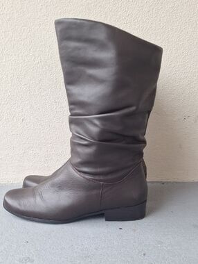 St. Johns Bay Mid Calf Classic Slouch Leather Boots Brown Size 8.5 W